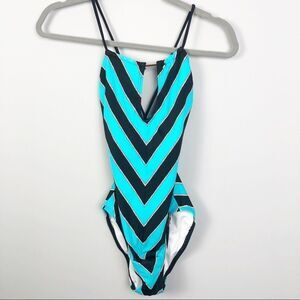 MICHAEL KORS | V Design One Piece Swimsuit Size 6